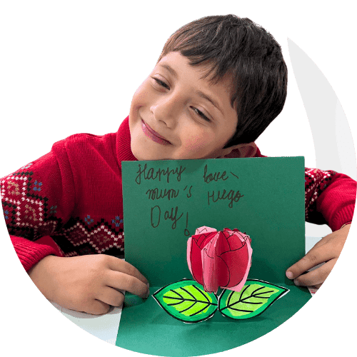 Alumno de la academia de idiomas de Oviedo con creatividad en inglés para el día de la madre