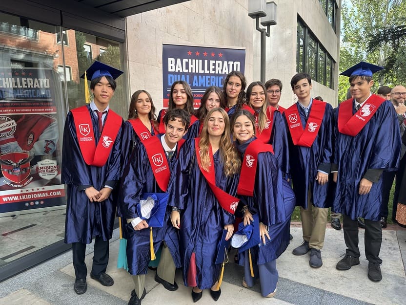 Estudiantes de BDA de graduación