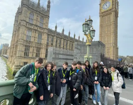 Grupo de lkers frente al Big Ben