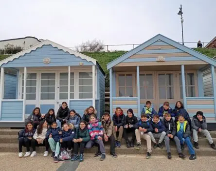 Estudiantes en una excursión LK como parte de su programa de intercambio escolar