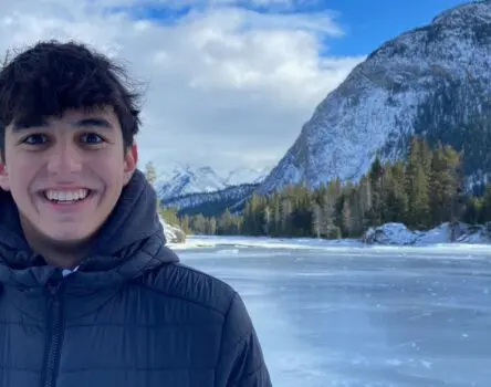 Estudiante de año académico en una excursión en Canadá