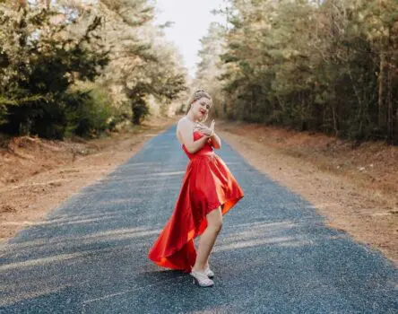 Vestida con su traje para la prom en estados unidos