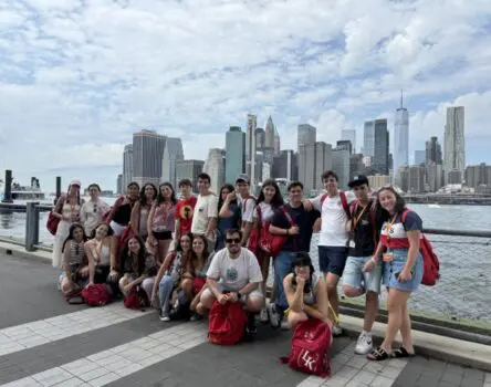 Viaje de un monitor a Nueva York con estudiantes