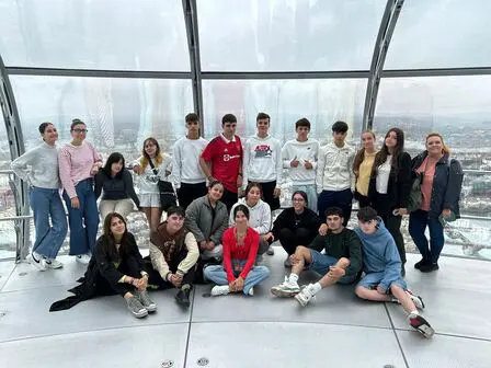 Estudiantes en el London Eye de excursión