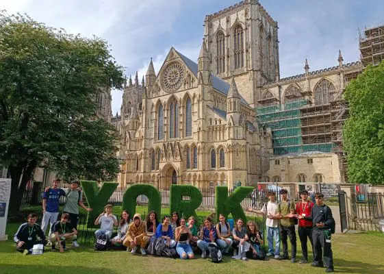 Estudiantes de viaje de estudios visitando York